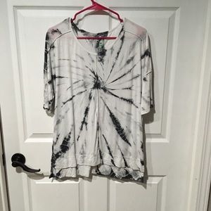 Black and White Marbled T-Shirt